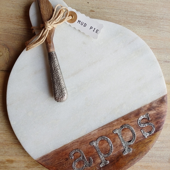 Mud Pie Other - NWT Mudpie app/cheese plate and knife set